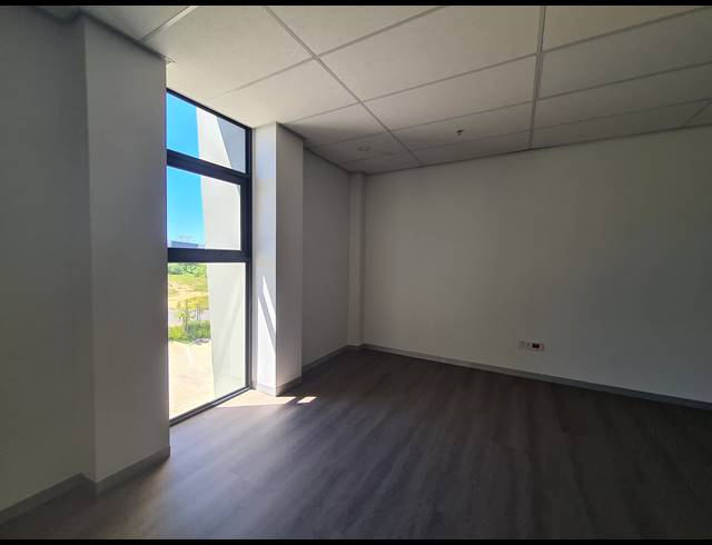 5,515M² WAREHOUSE TO LET IN SAMRAND BUSINESS PARK